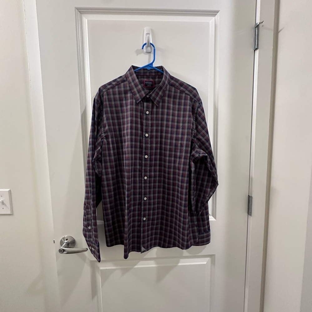 UNTUCKit Men's Casual Plaid Shirt - Dark Red and Black